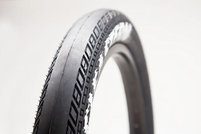Squealer 20" BMX Tire - Black-White