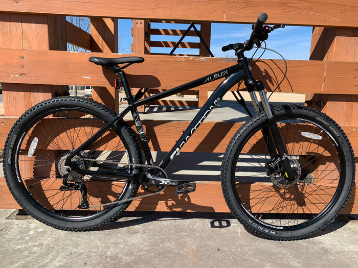 Alpaka 29 MTB Hardtail Bike - Black